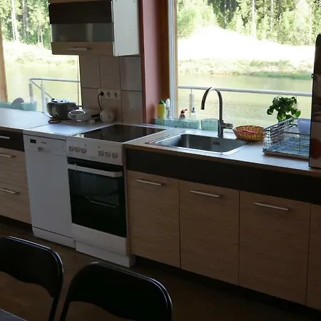 بيت للعطل Metsjaerve Puhkemaja Puskaru