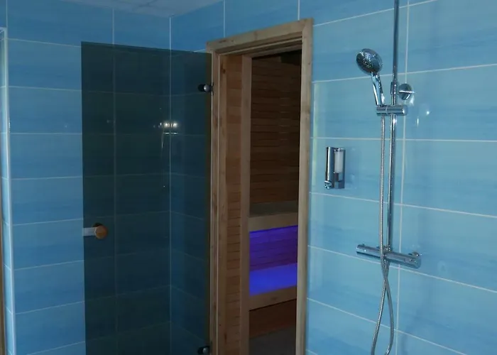 Metsjaerve Puhkemaja *